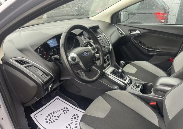 Ford Focus cena 25900 przebieg: 182000, rok produkcji 2012 z Lębork małe 497